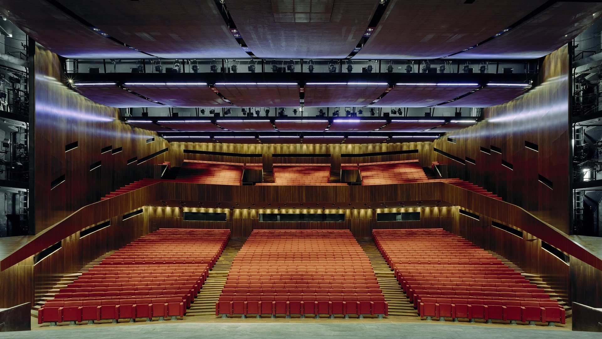 페스티벌 하우스 (Festspielhaus) 공연